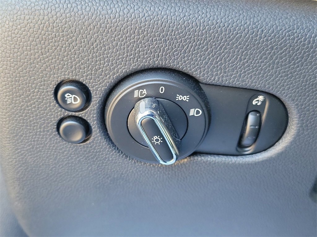 Used 2023 MINI Cooper S image 27