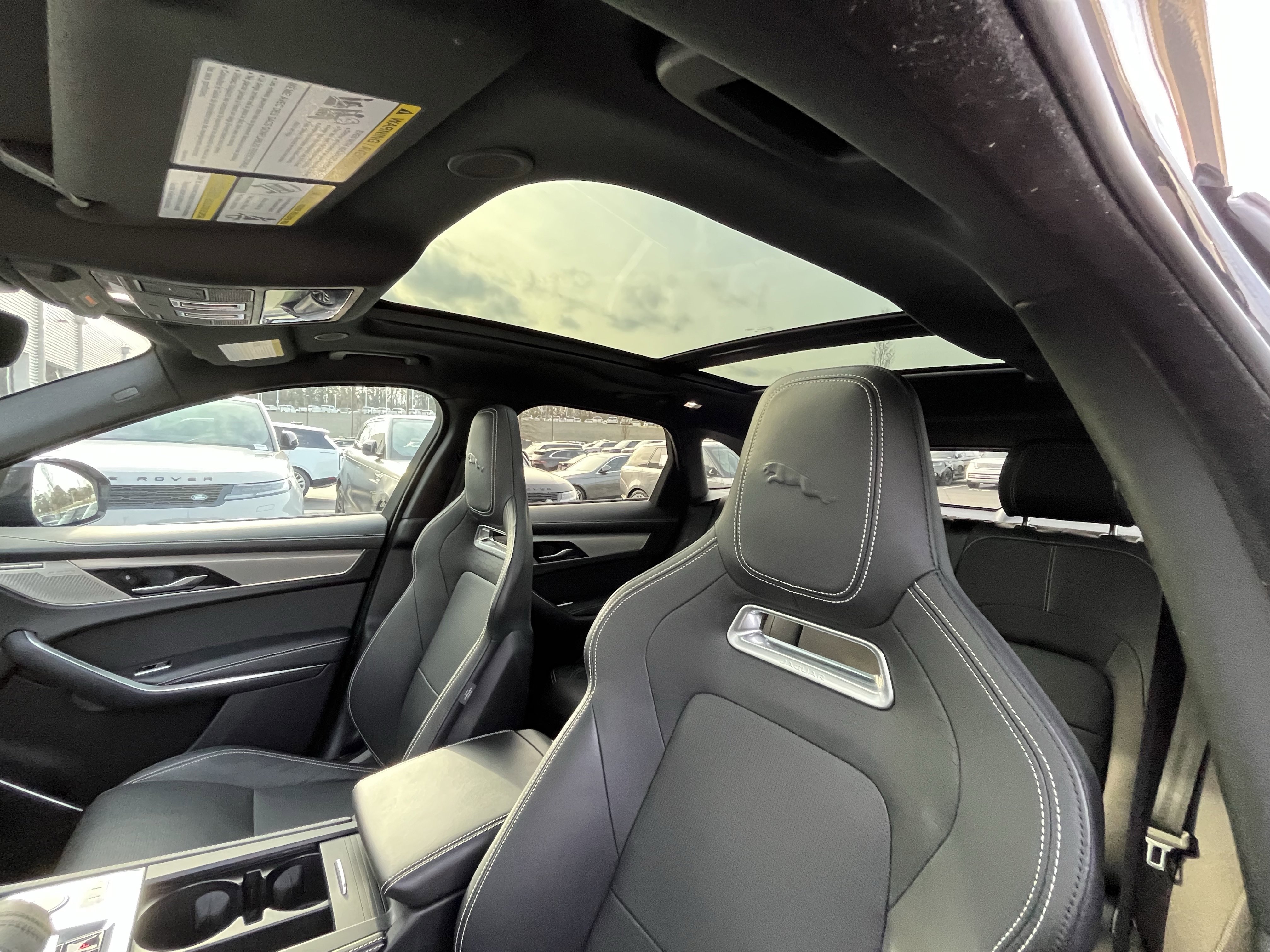 Certified 2024 Jaguar F-PACE R-Dynamic S image 18