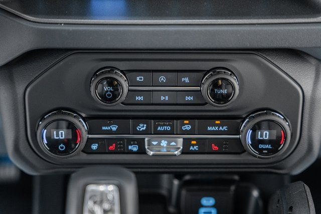 New 2025 Ford Bronco Outer Banks w/ Sasquatch Package image 30