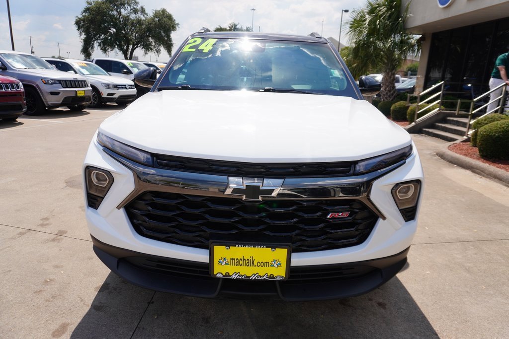 Used 2024 Chevrolet TrailBlazer RS image 2