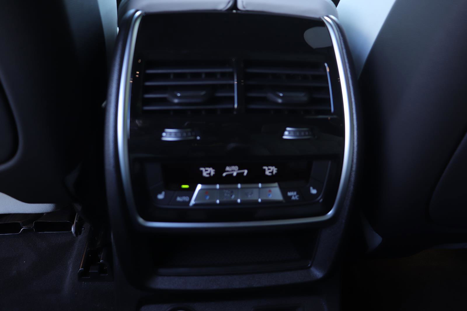 New 2026 BMW X7 xDrive40i w/ Premium Package image 26