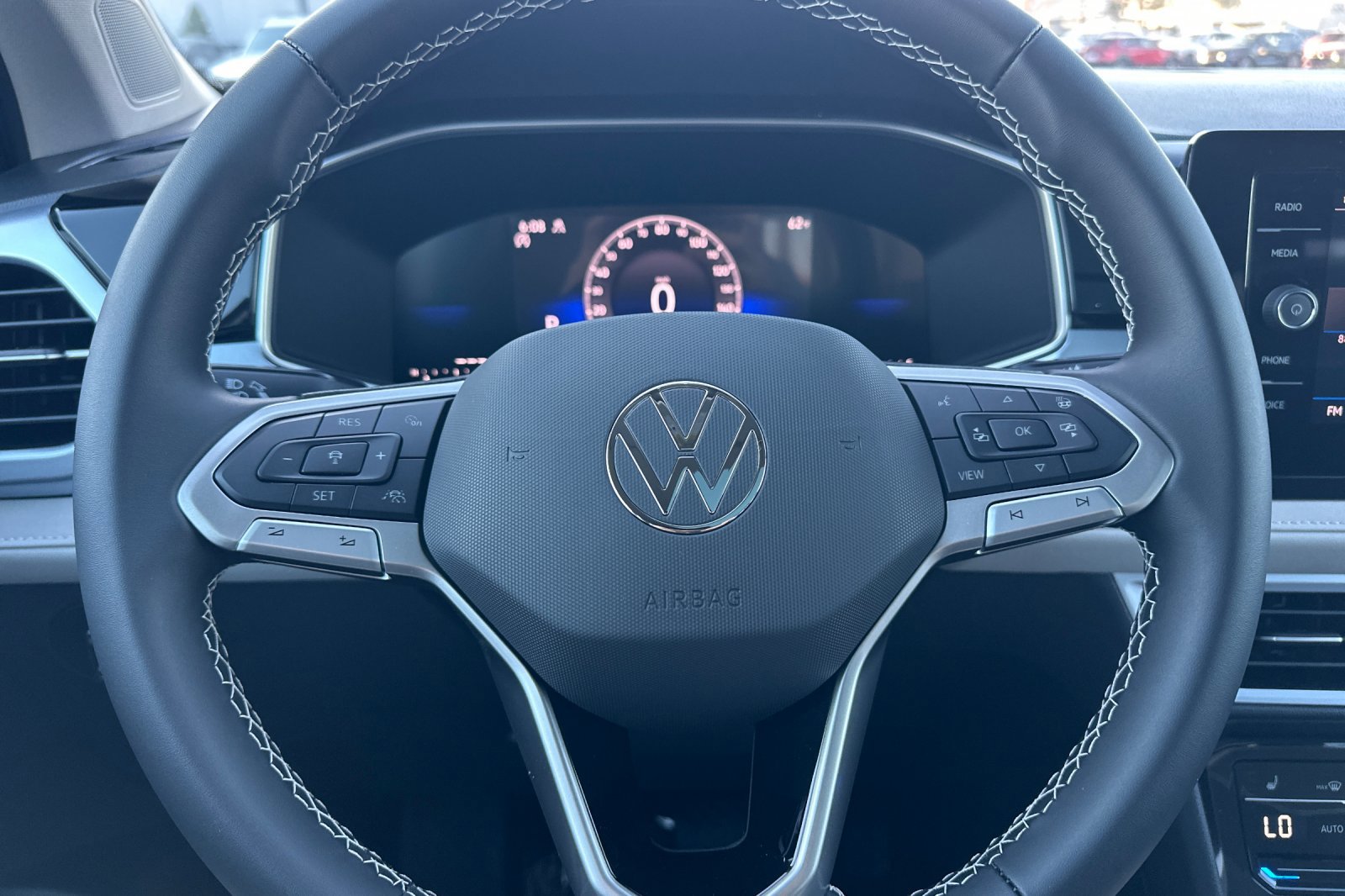 New 2026 Volkswagen Taos SE image 23