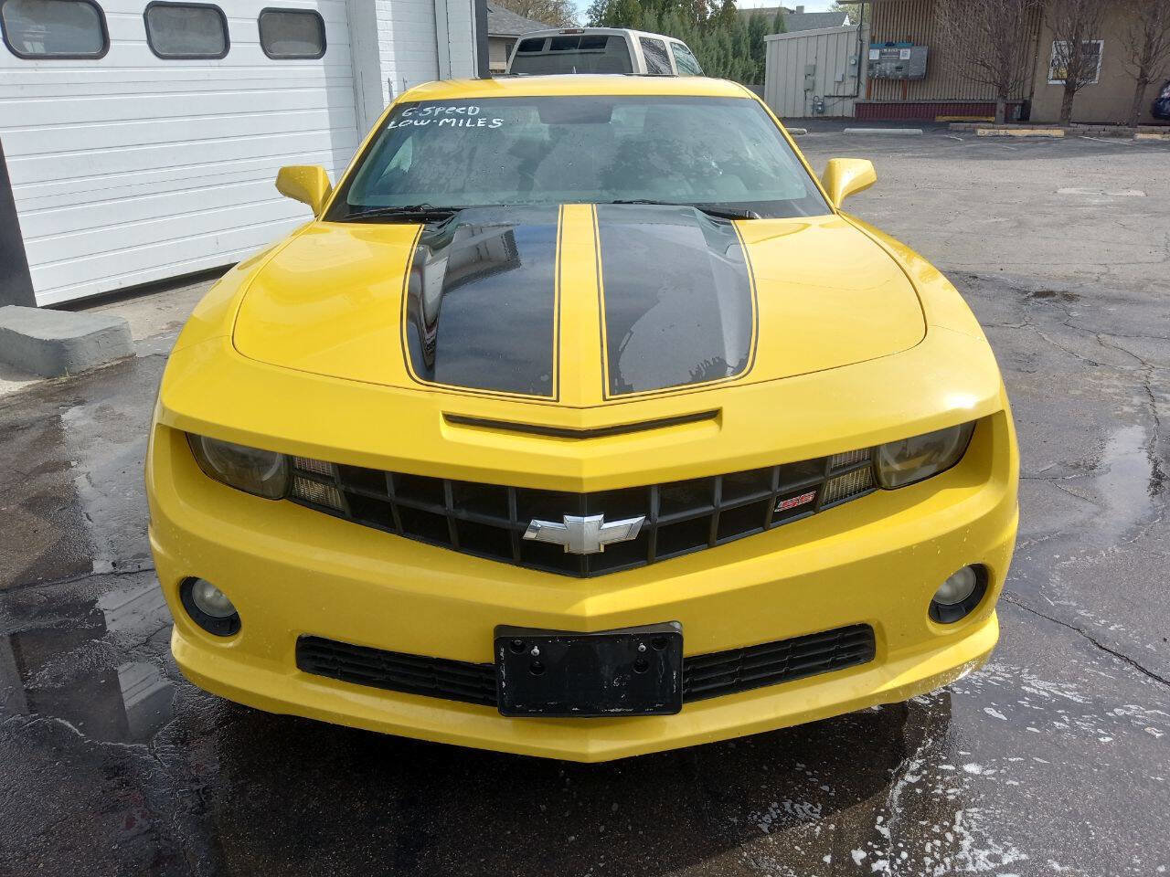 Used 2010 Chevrolet Camaro SS w/ LPO, Ground Effects Package image 9