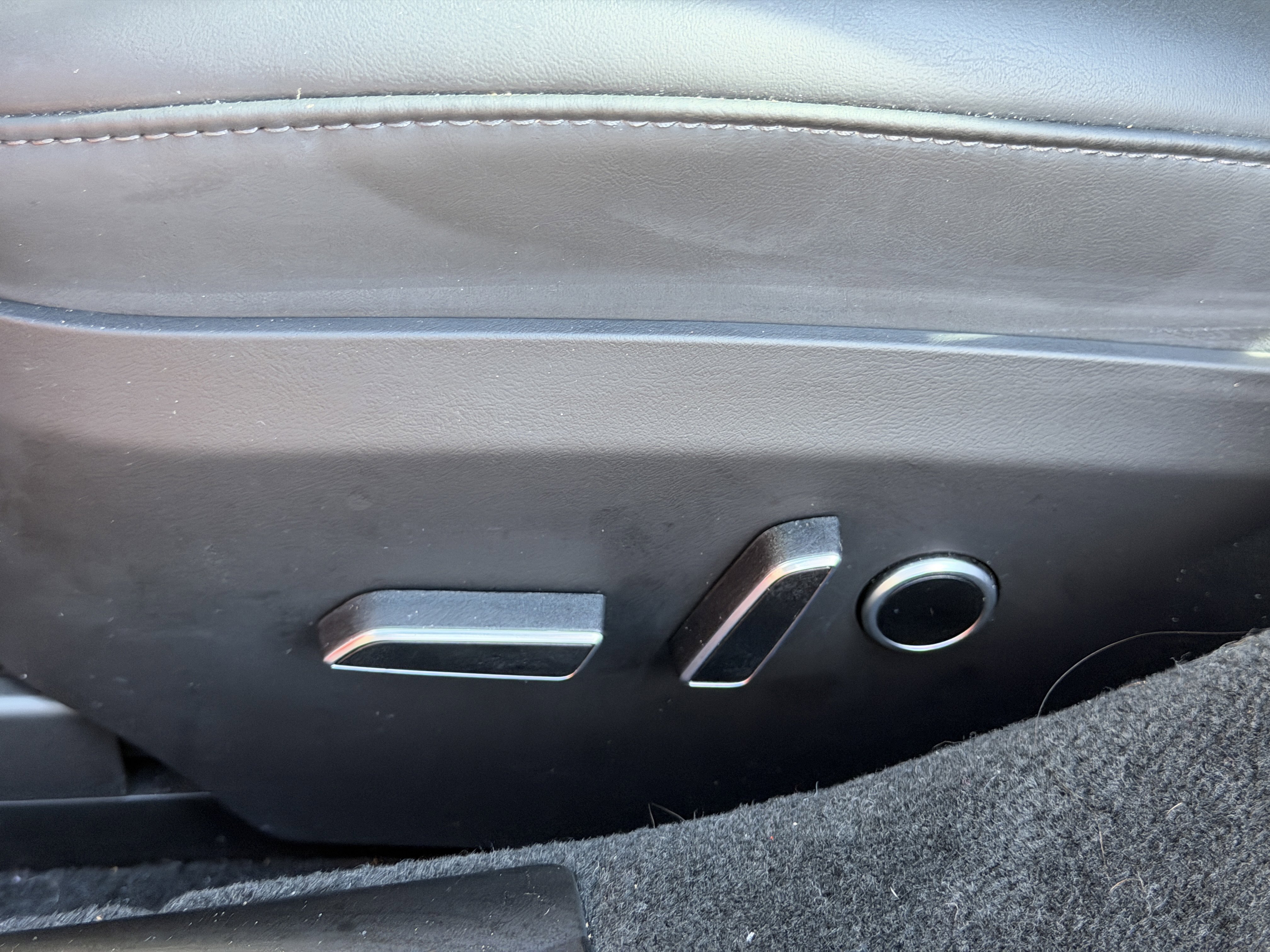 Used 2022 Tesla Model S Plaid image 23