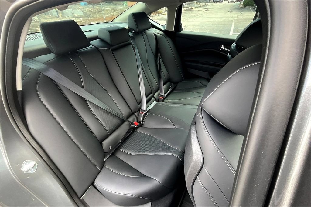 Used 2025 Acura TLX w/ Technology Package FWD image 9