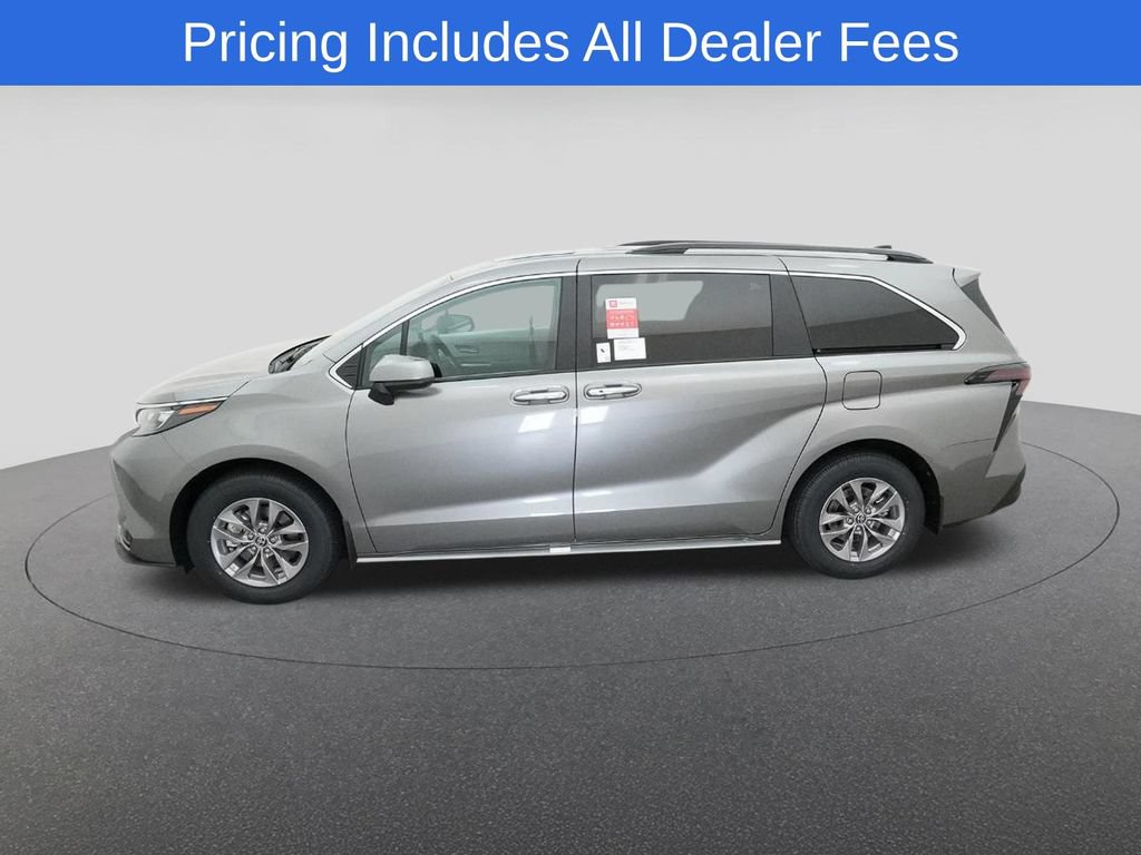 New 2026 Toyota Sienna XLE FWD image 3