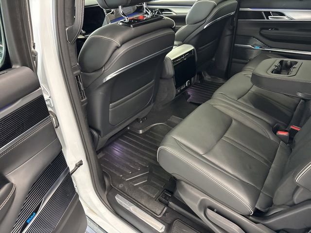 Used 2023 Jeep Grand Wagoneer Series II w/ Flexible Seating Group AWD/4WD image 21