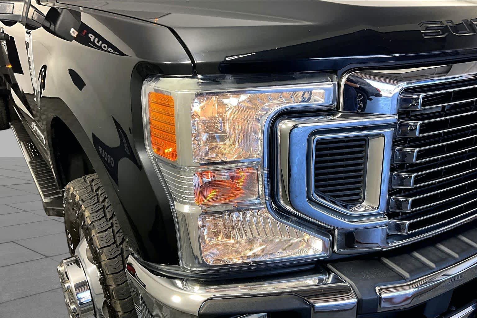 Used 2021 Ford F350 Lariat w/ Lariat Value Package AWD/4WD image 25