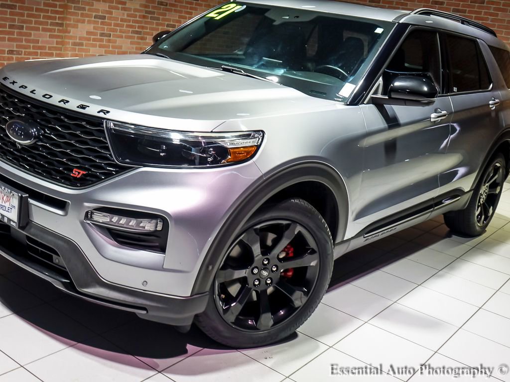 Used 2021 Ford Explorer ST w/ ST Street Pack image 5