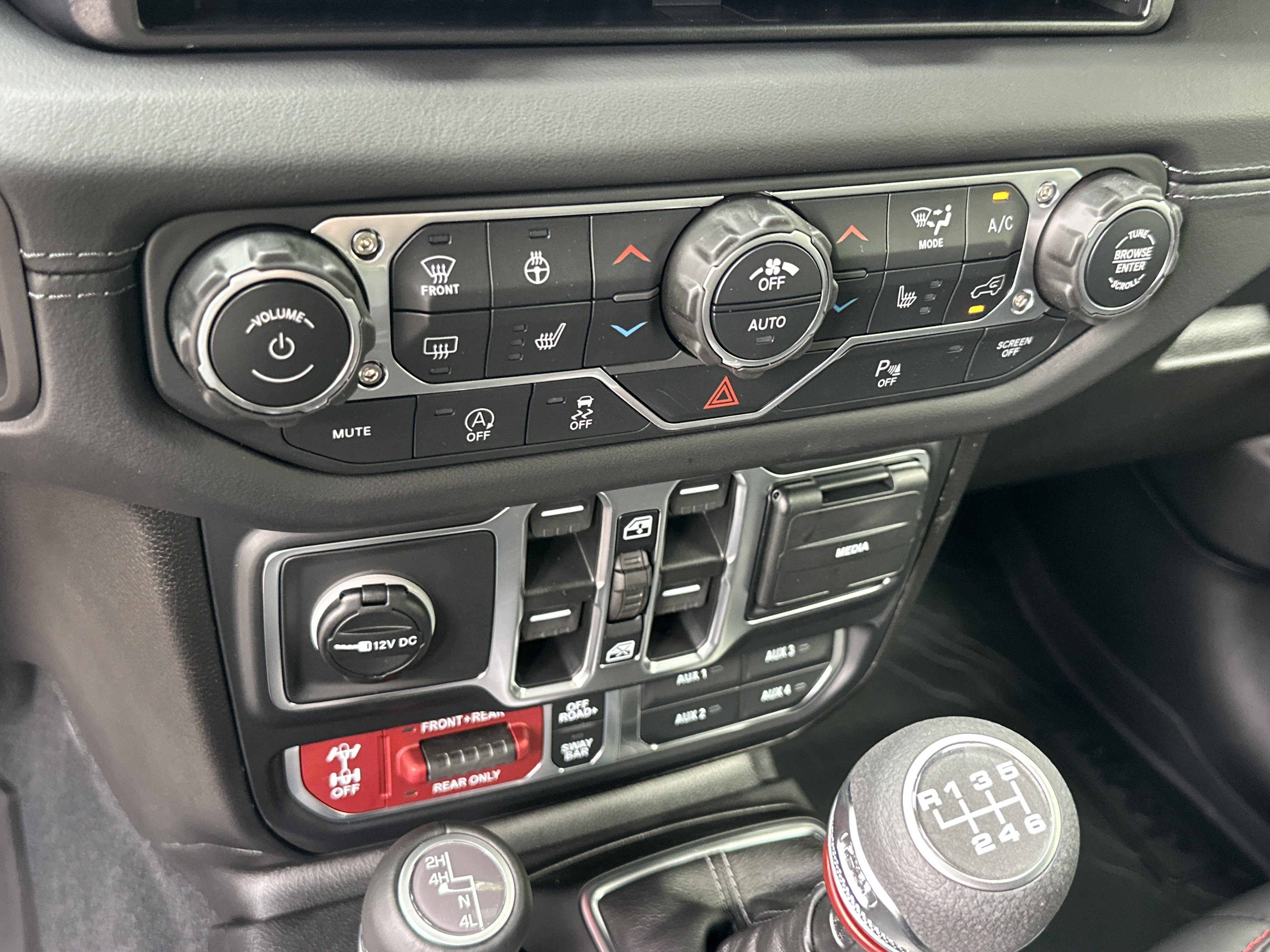 New 2027 Jeep Wrangler Unlimited Rubicon AWD/4WD image 7