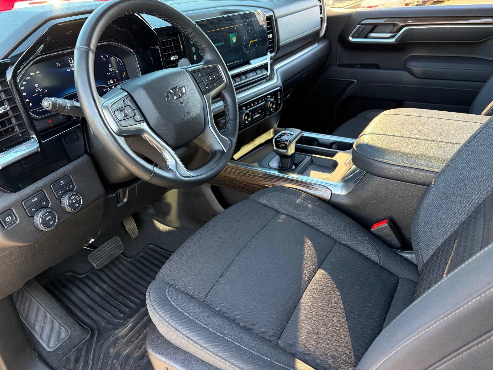 Certified 2025 Chevrolet Silverado 1500 RST AWD/4WD image 19