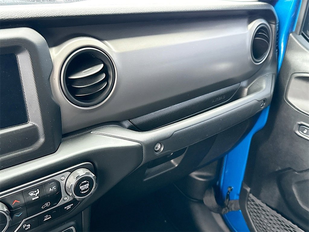 Used 2021 Jeep Gladiator Willys image 18