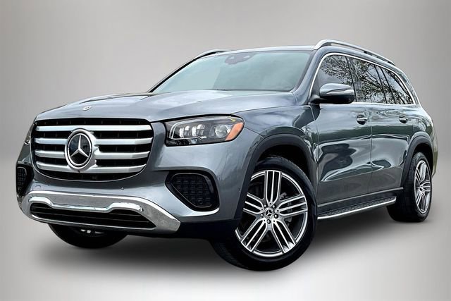 Used 2024 Mercedes-Benz GLS 450 4MATIC image 2