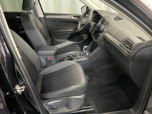 Certified 2024 Volkswagen Tiguan SE AWD/4WD image 4