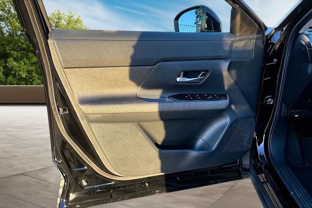 Certified 2026 Nissan Kicks SV FWD image 19