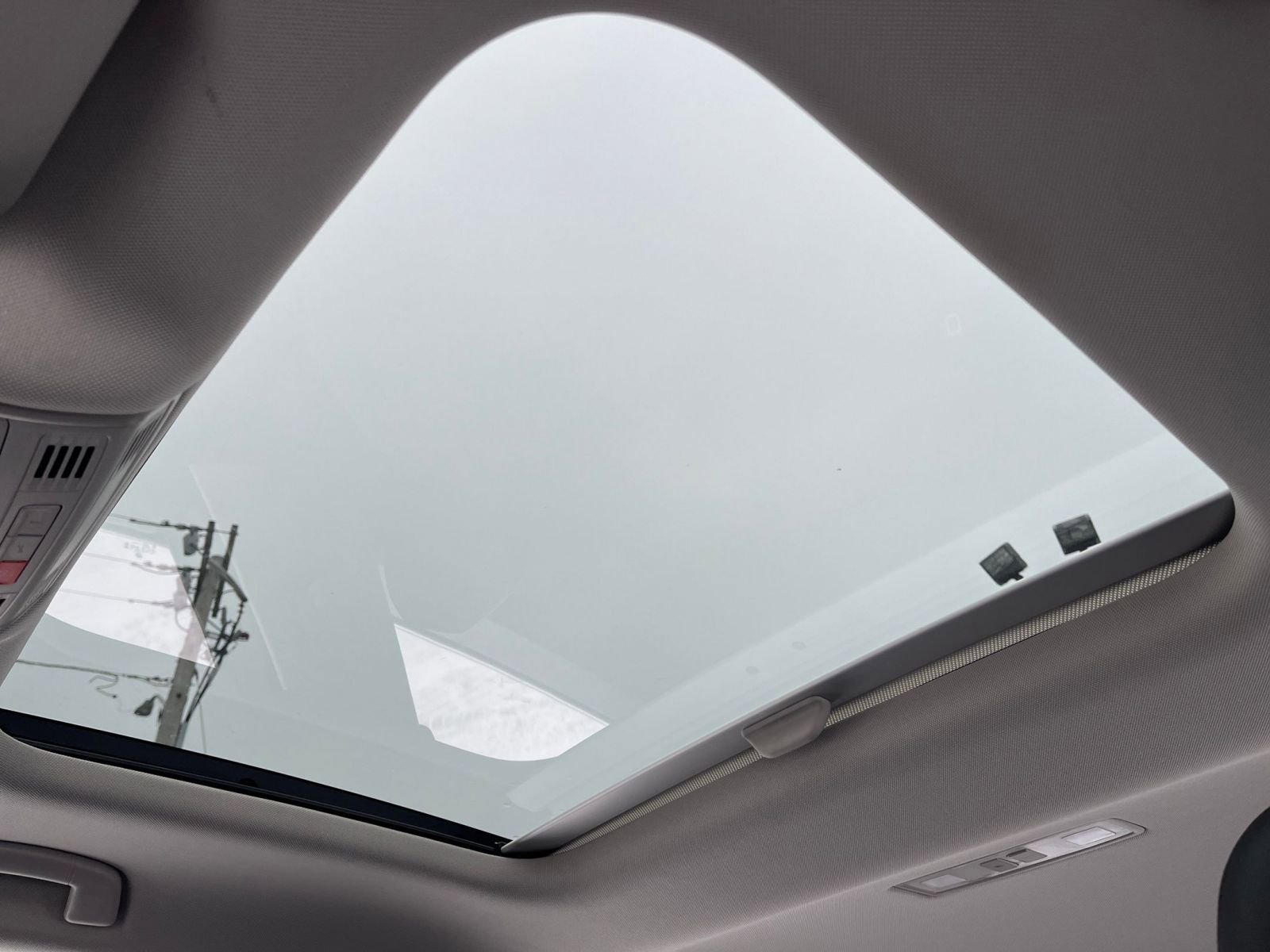 Used 2025 Volkswagen Jetta SE image 24