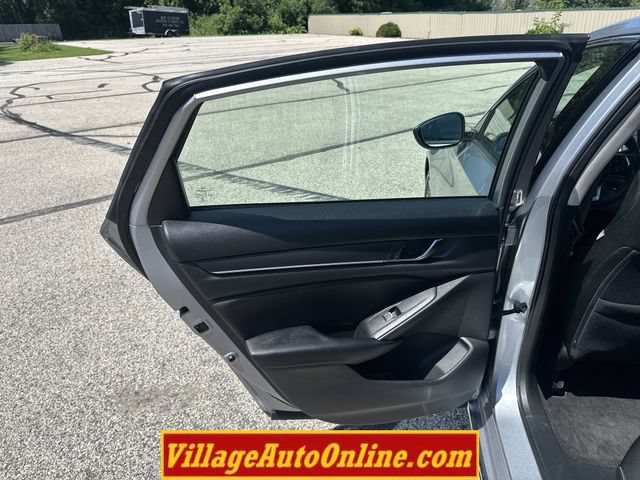 Used 2018 Honda Accord EX image 28