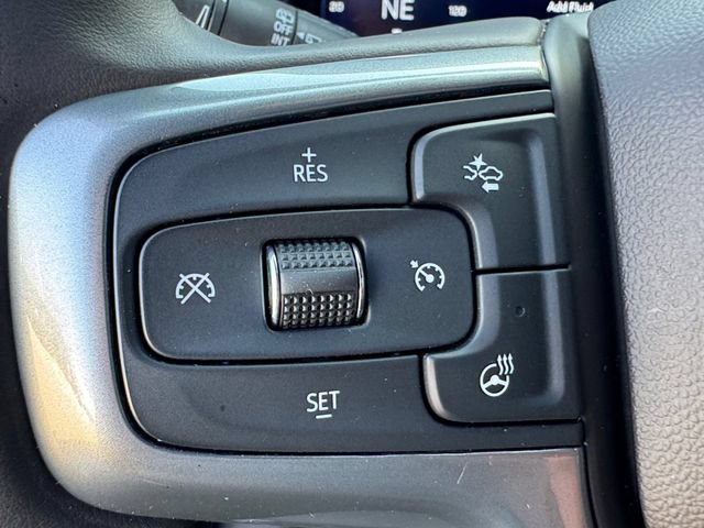 Used 2024 Chevrolet Suburban Z71 w/ Luxury Package AWD/4WD image 7