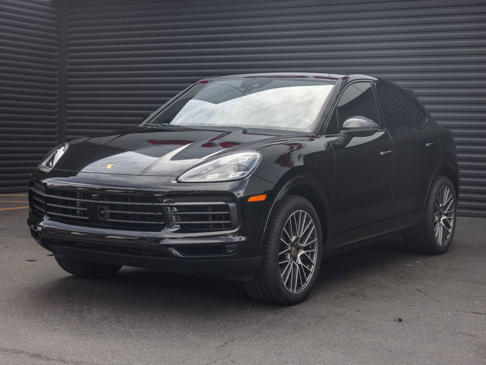 Certified 2023 Porsche Cayenne S image 1