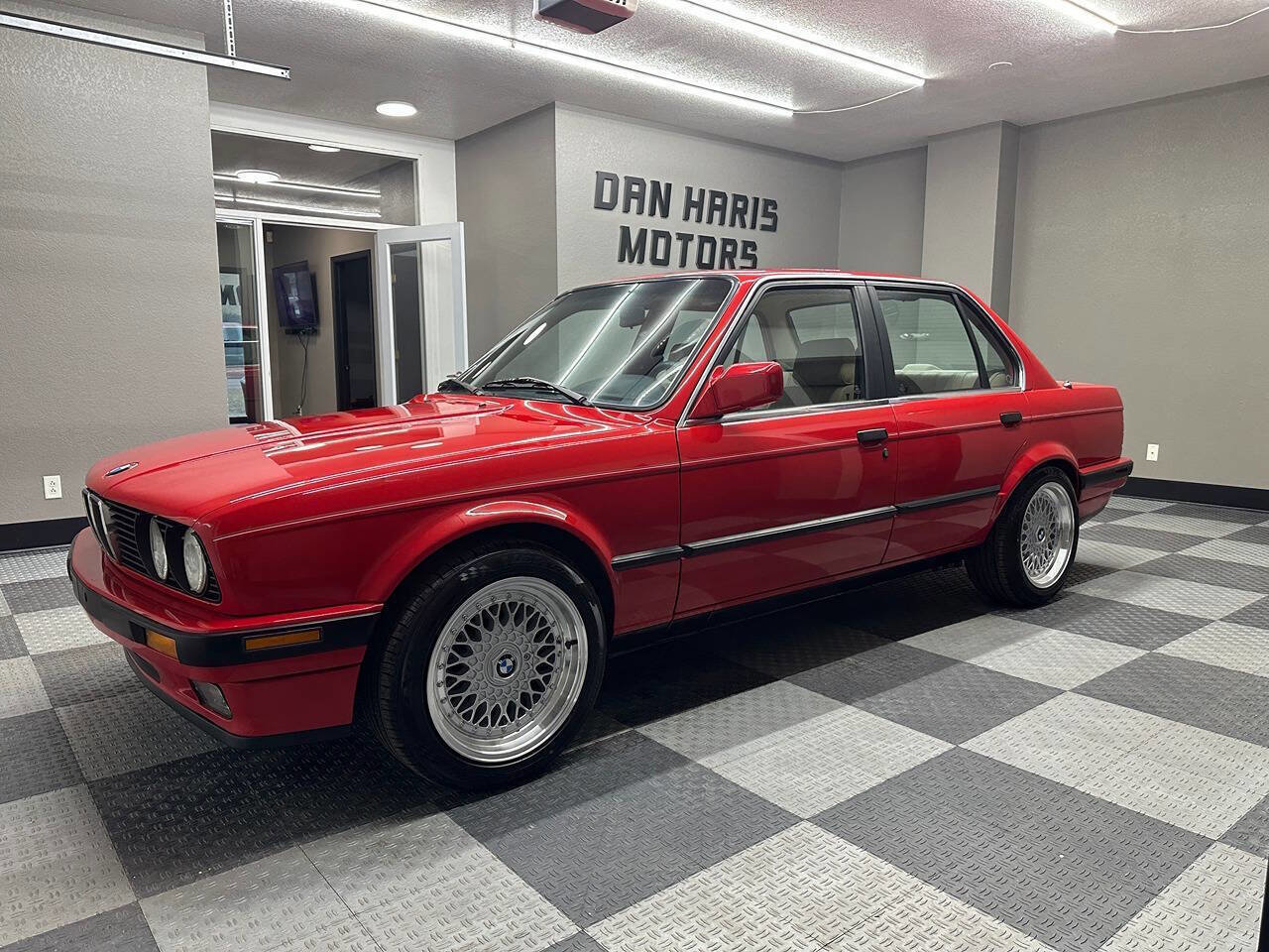 Used 1991 BMW 318i Sedan image 6