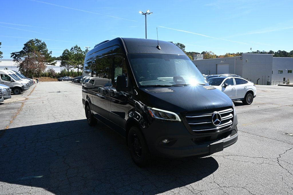 Used 2025 Mercedes-Benz Sprinter 2500 image 20