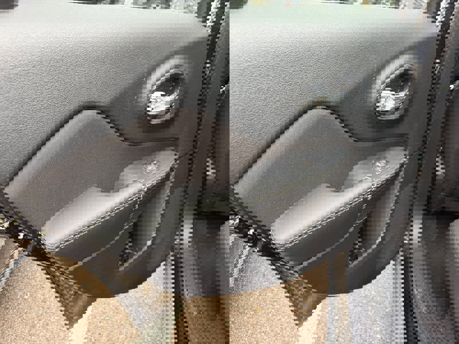 Used 2016 Jeep Cherokee Sport image 9