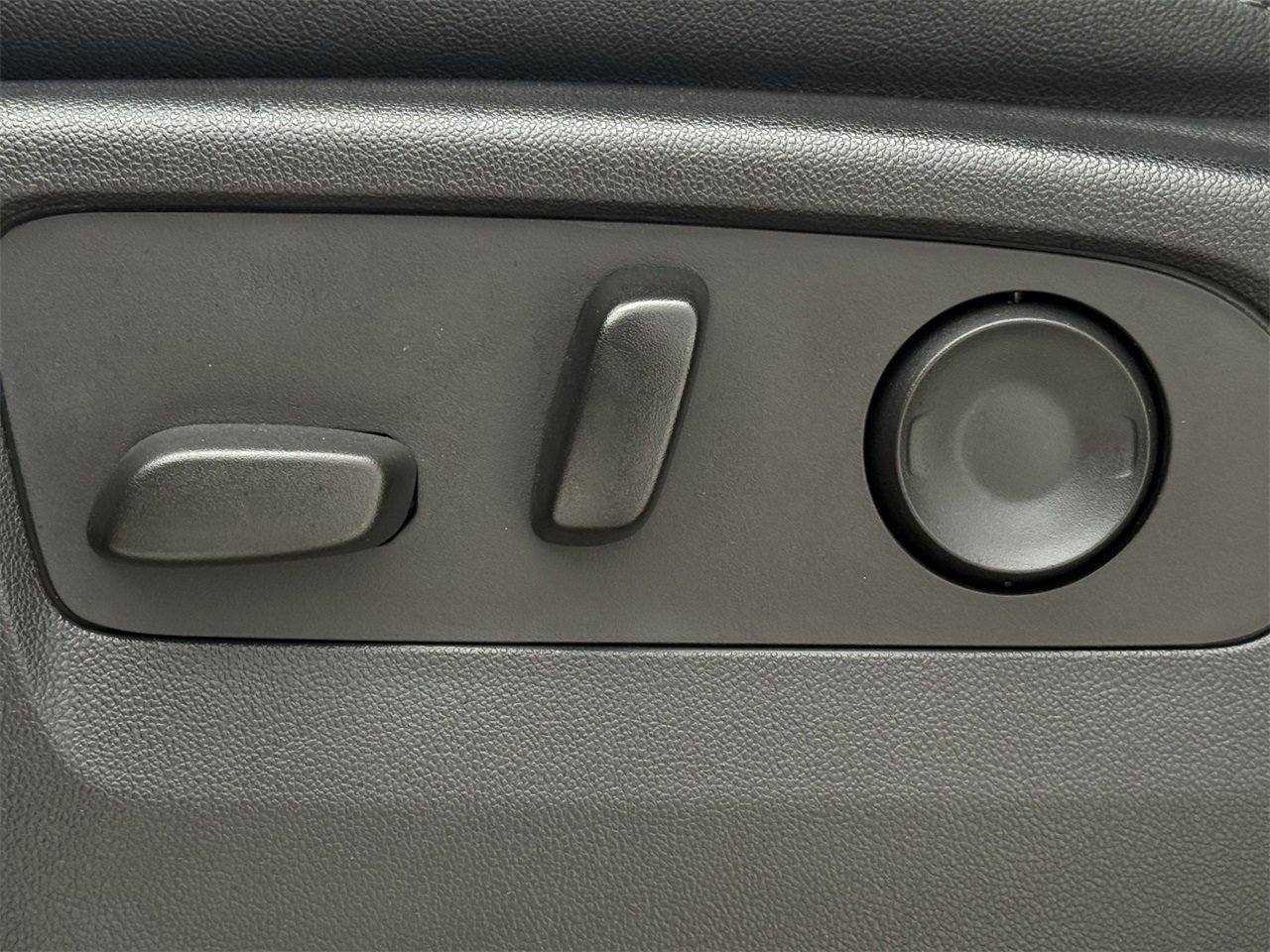 Used 2022 Chevrolet Silverado 1500 RST w/ Convenience Package II image 23