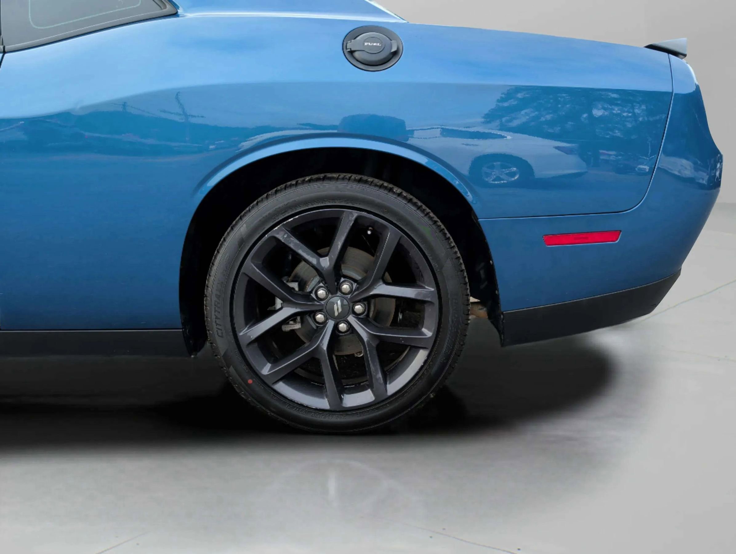 Used 2022 Dodge Challenger SXT w/ Blacktop Package image 31