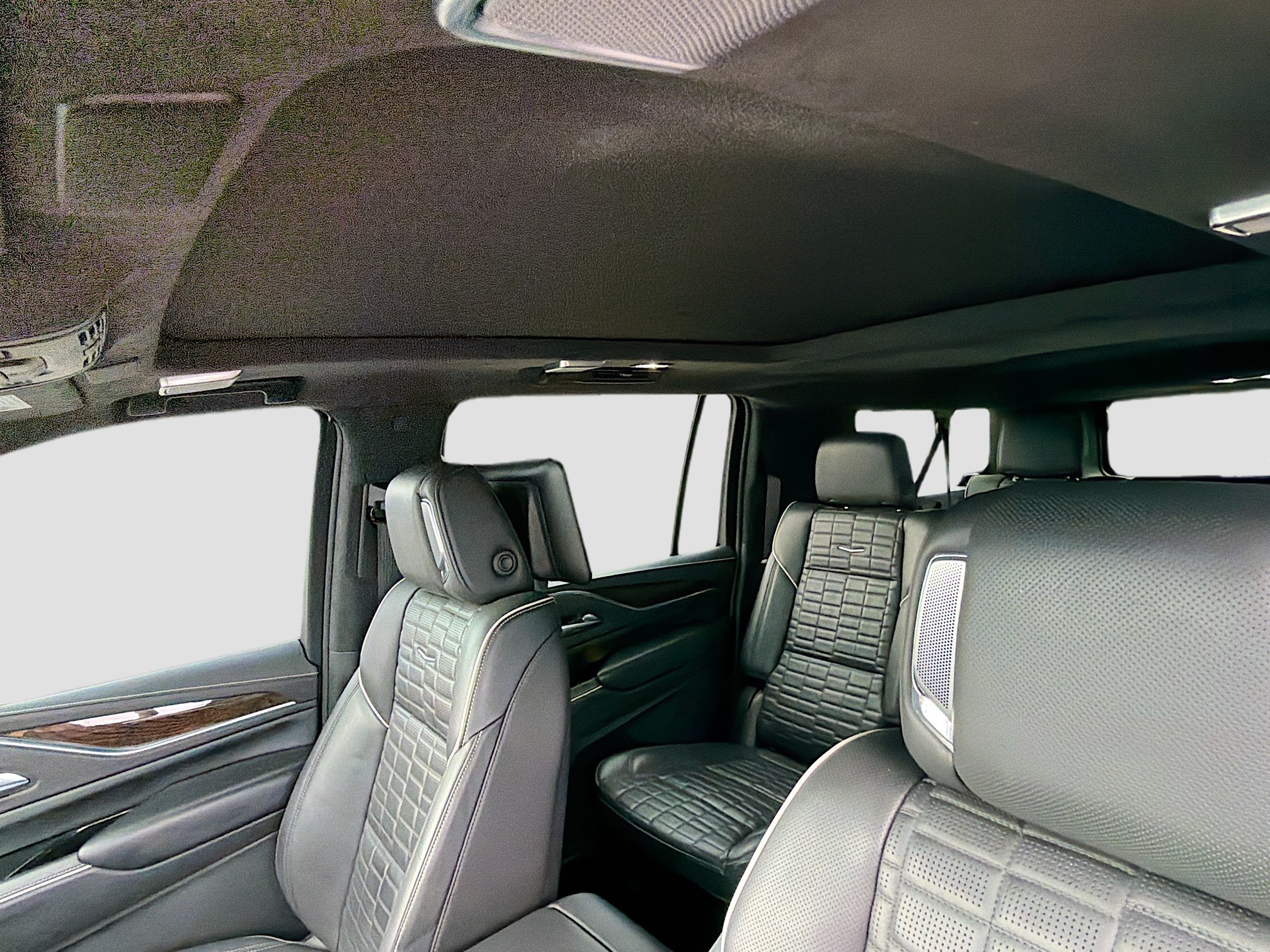 Used 2023 Cadillac Escalade ESV Sport Platinum w/ LPO, ONYX Package AWD/4WD image 27