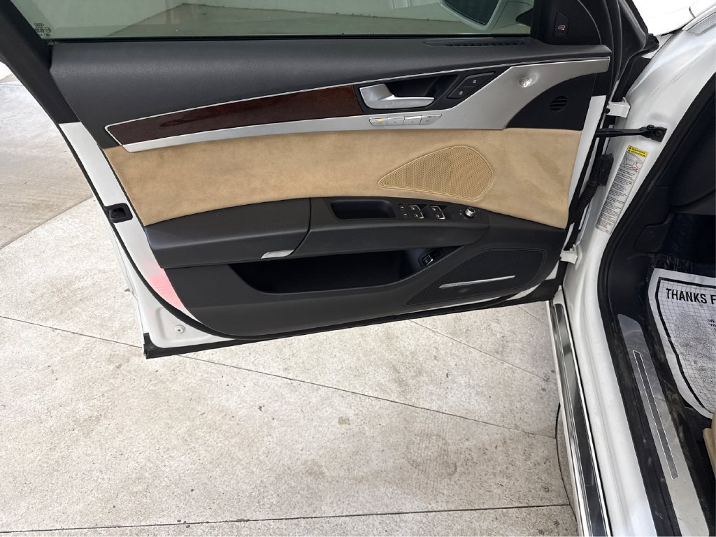 Used 2014 Audi A8 3.0T AWD/4WD image 33