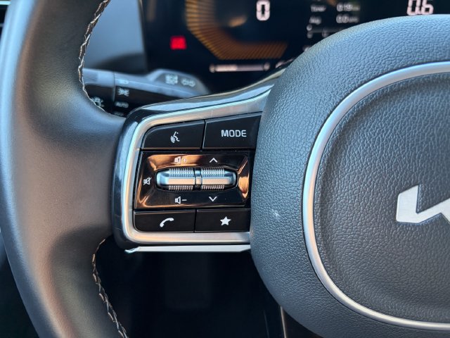 Certified 2025 Kia Sorento S AWD/4WD image 15