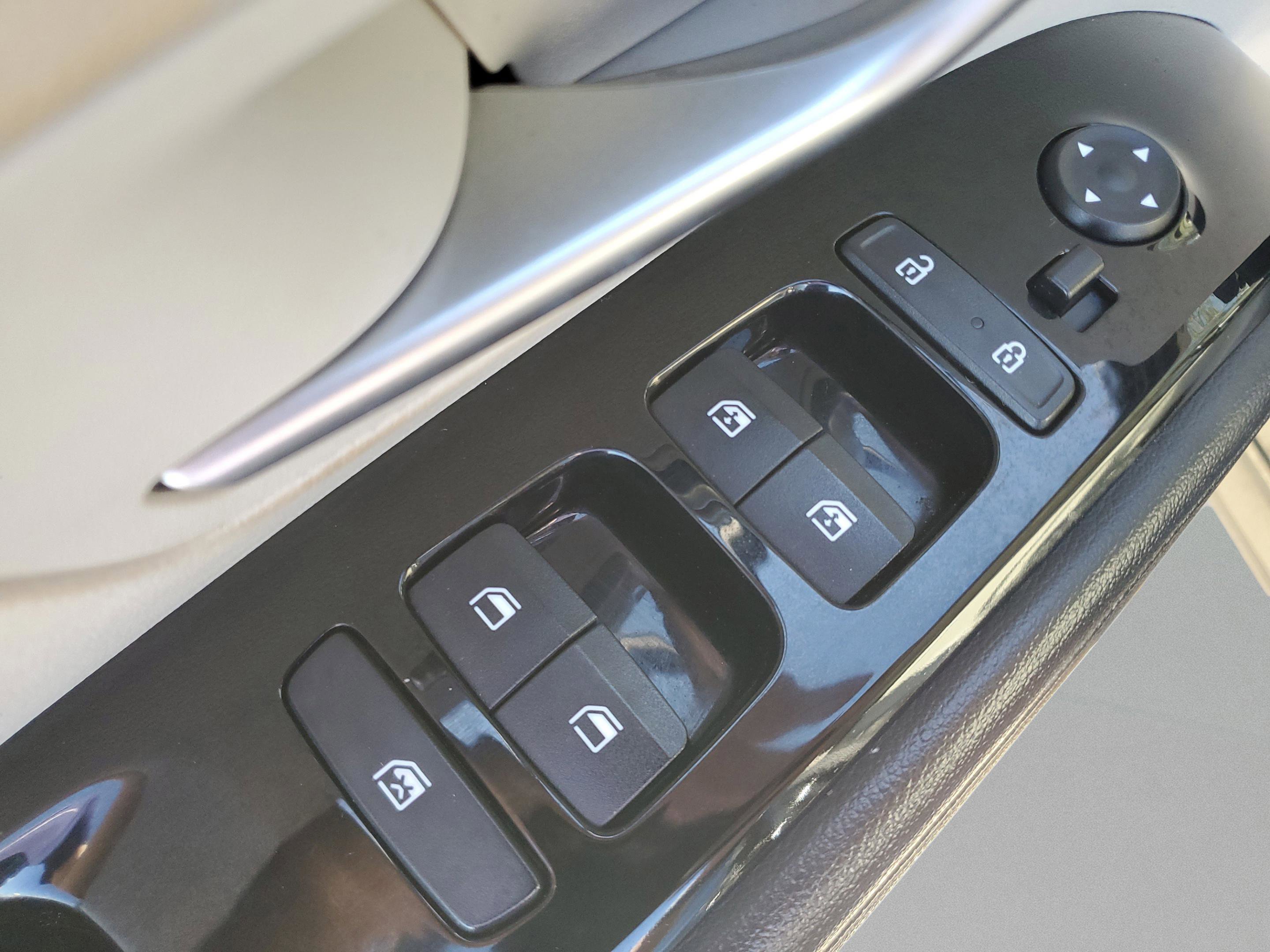 Used 2023 Hyundai Tucson Limited image 19