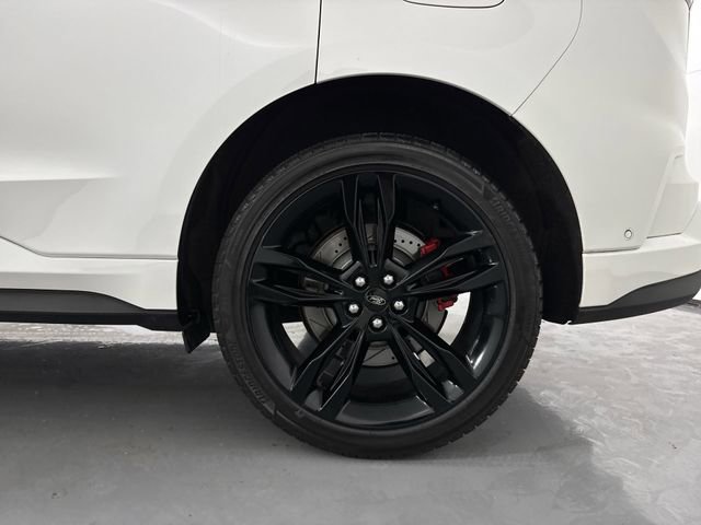 Used 2020 Ford Edge ST w/ Equipment Group 401A image 6