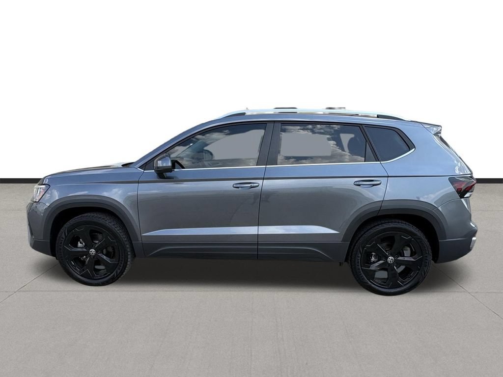 Used 2025 Volkswagen Taos SEL AWD/4WD image 8