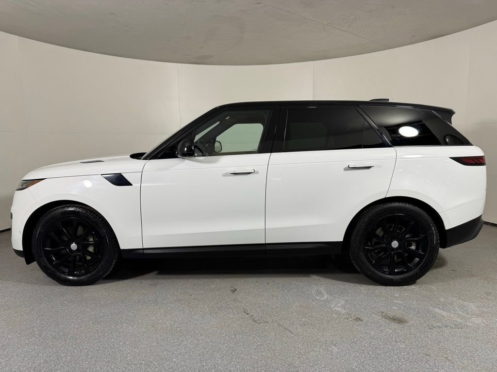 Used 2024 Land Rover Range Rover Sport SE image 8