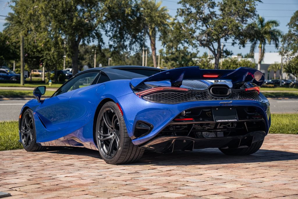 Used 2024 McLaren 750S Spider RWD image 3