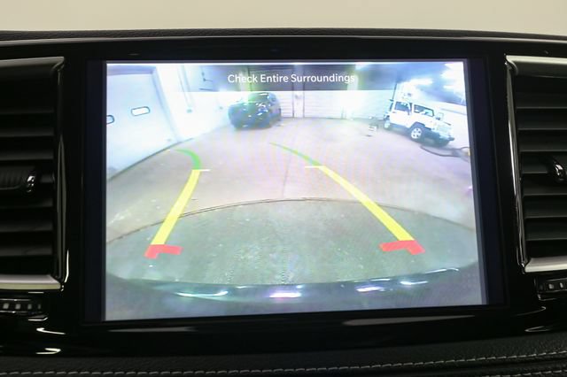 Used 2023 Chrysler Pacifica Touring-L FWD image 28