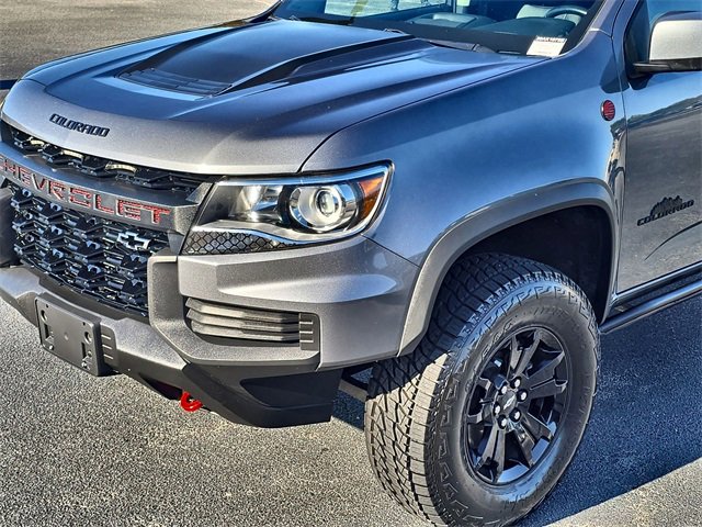 Used 2021 Chevrolet Colorado ZR2 w/ ZR2 Dusk Special Edition image 10