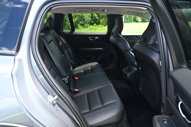 Used 2020 Volvo V60 T5 Cross Country AWD/4WD image 21
