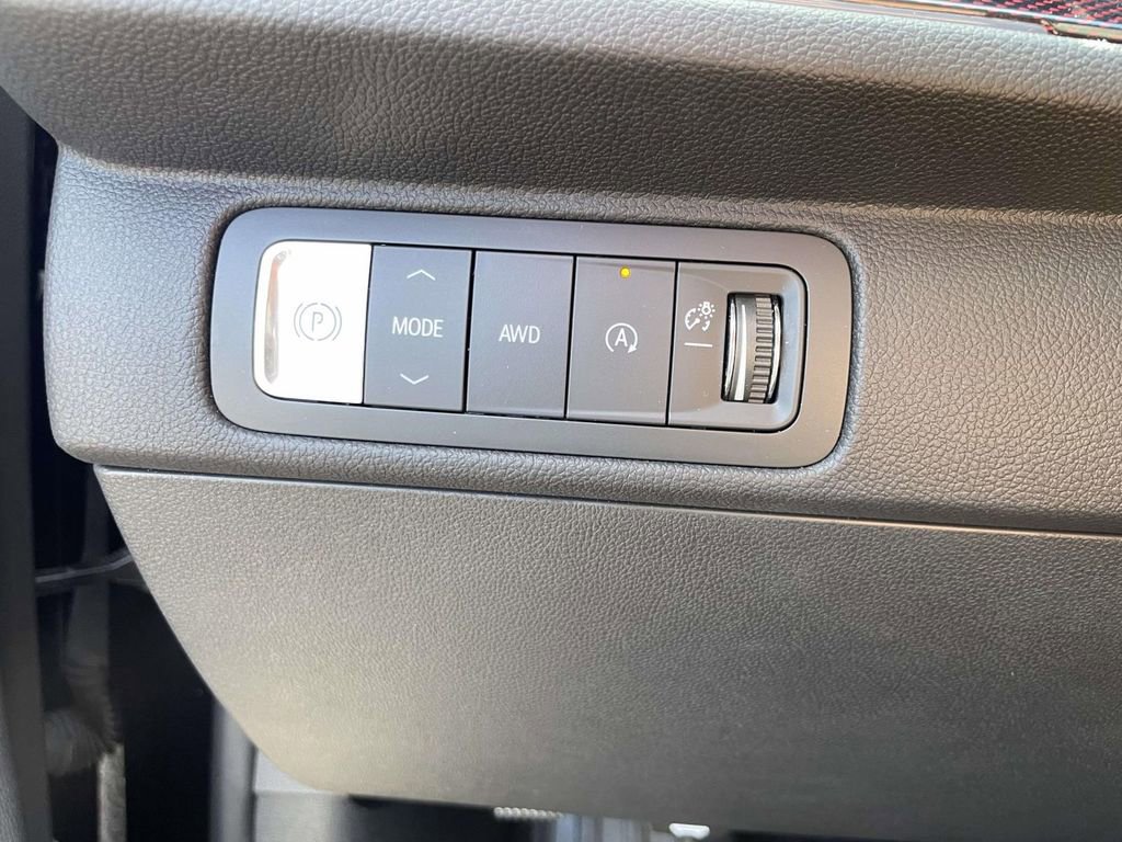 Used 2024 Chevrolet Traverse Z71 w/ Enhanced Driving Package image 22