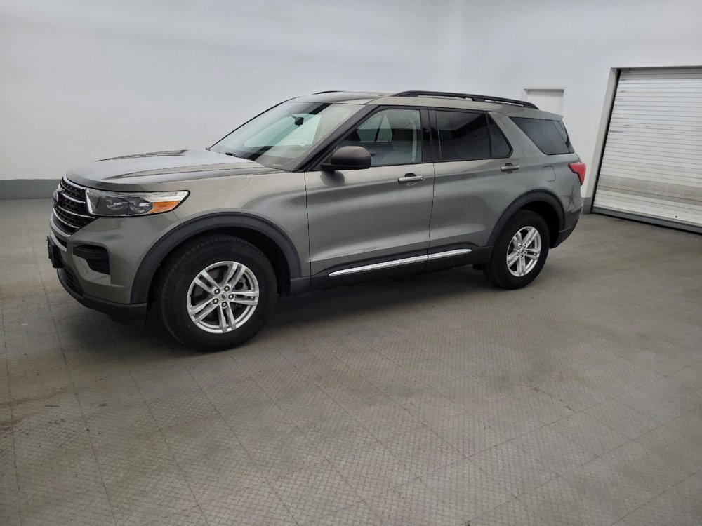 Used 2020 Ford Explorer XLT AWD/4WD image 2