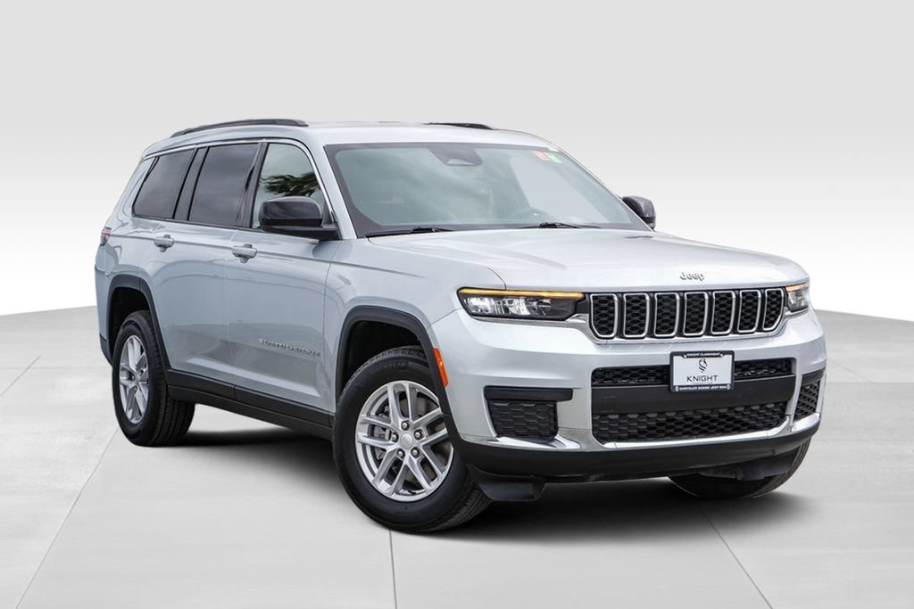 Used 2024 Jeep Grand Cherokee L Laredo AWD/4WD image 2
