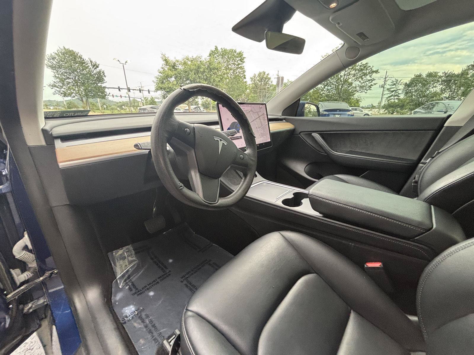 Used 2021 Tesla Model Y Long Range AWD/4WD image 20