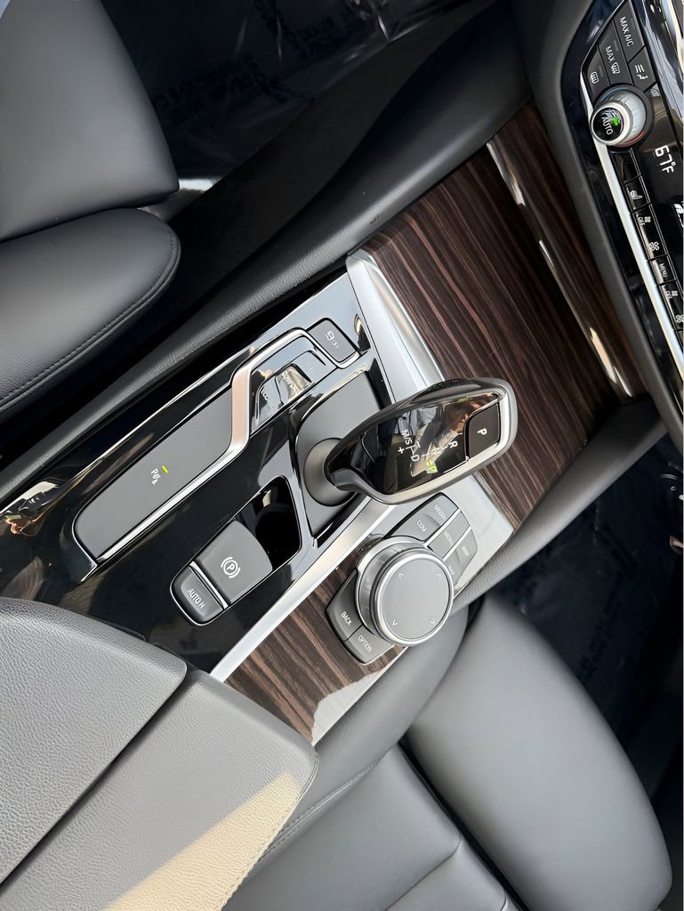 Used 2020 BMW 530i xDrive w/ Premium Package image 30