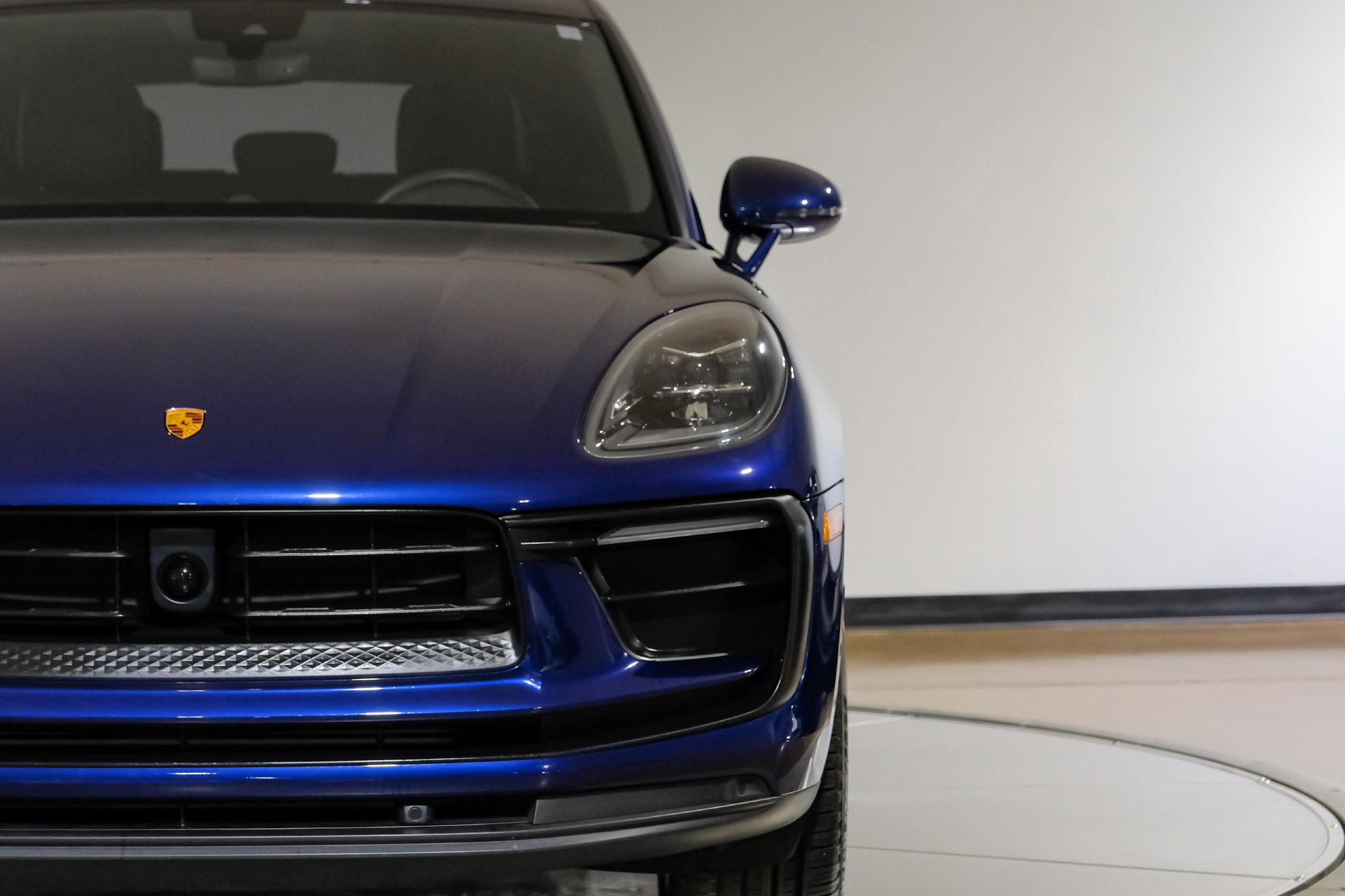 Used 2023 Porsche Macan Turbo AWD/4WD image 49