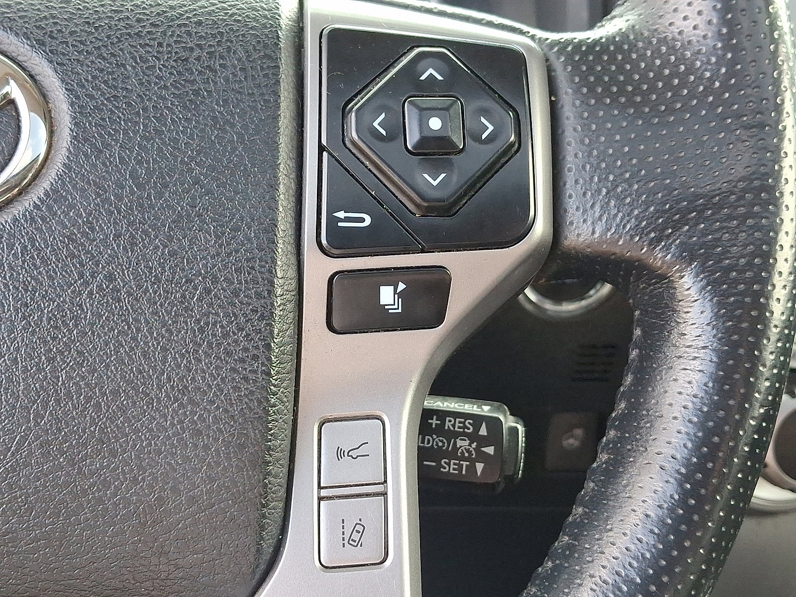 Used 2023 Toyota 4Runner Limited image 22