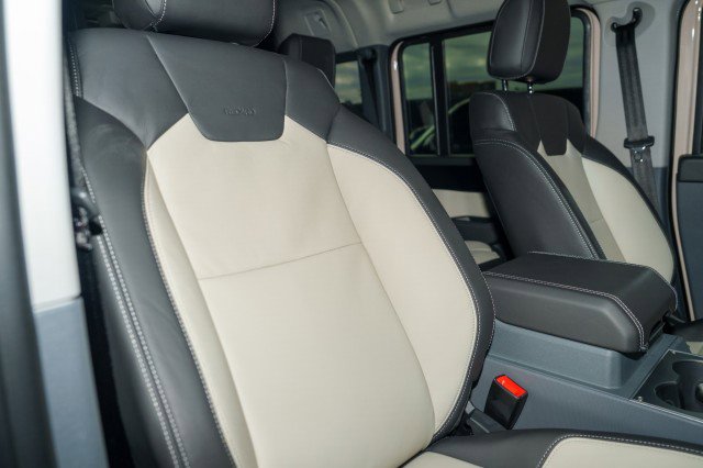 Used 2025 INEOS Grenadier image 25