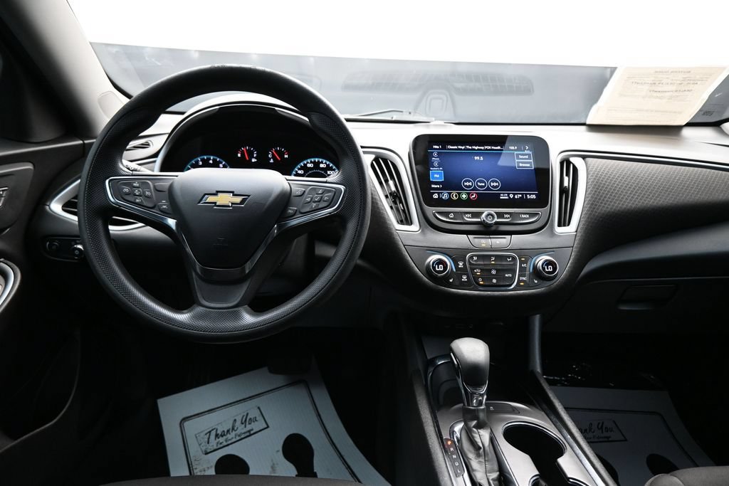 Used 2023 Chevrolet Malibu LT FWD image 15