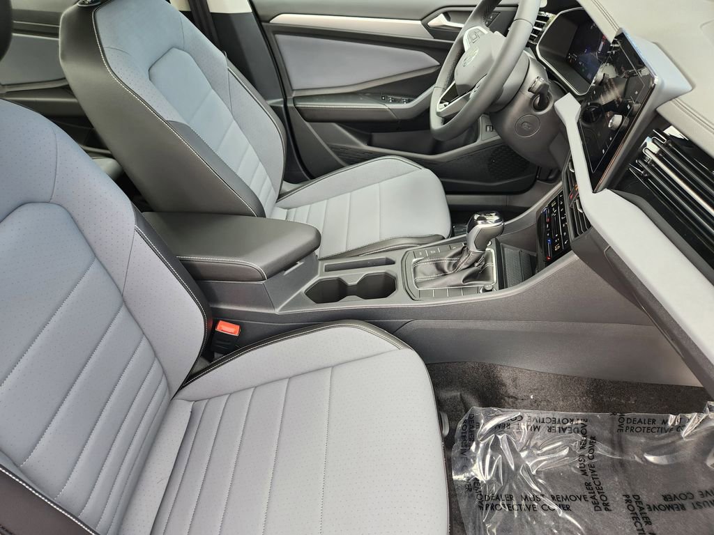 New 2026 Volkswagen Jetta SE FWD image 5