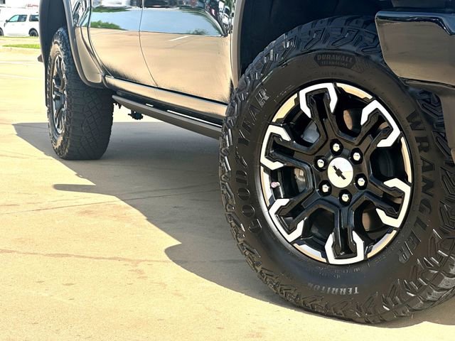 Used 2025 Chevrolet Silverado 1500 ZR2 w/ Technology Package AWD/4WD image 6